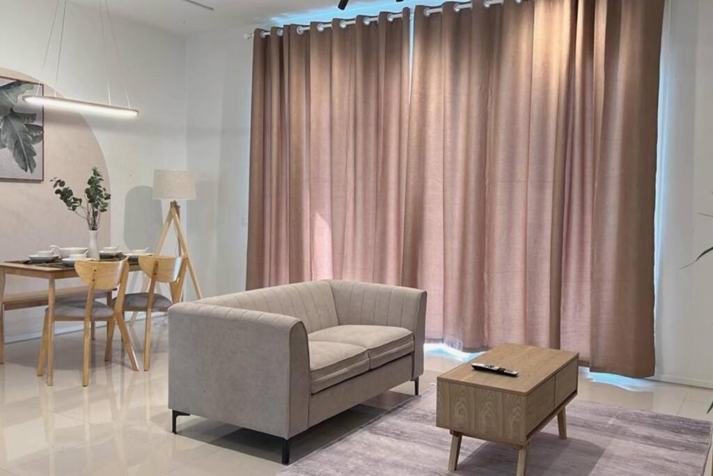 Spacious Verdi Eco-dominium 3br @ Near Klia & Klia 2 With View *
