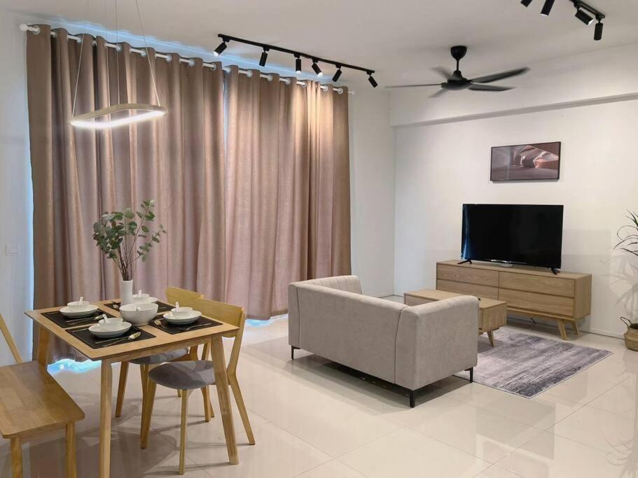 Apartment Spacious Verdi Eco-dominium 3br @ Near Klia & Klia 2 With View *